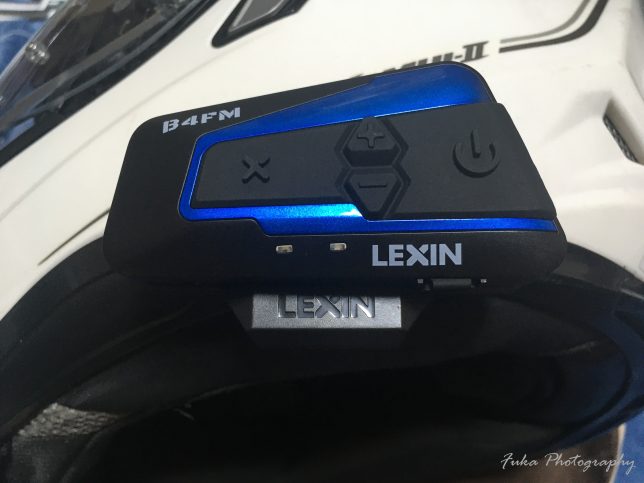 LEXIN バイク インカム 「LX-B4FM SINGLE PACK」 装着