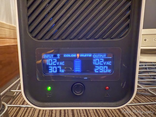GOLDENMATE 無停電電源装置 UPS 1000VA Pro/800W 使用中の表示