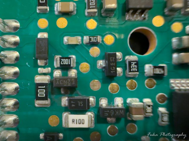 Braun シェーバー洗浄器 Type:54301 の基盤の汚れを洗浄したところ