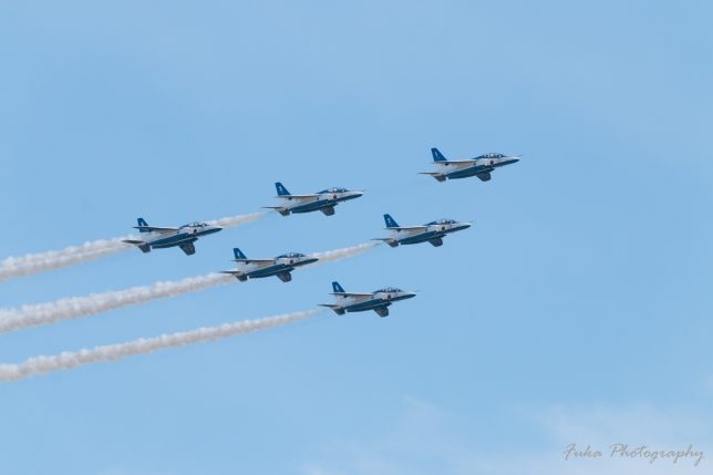 令和7年度入間航空祭 展示飛行 T-4 BLUE IMPULSE