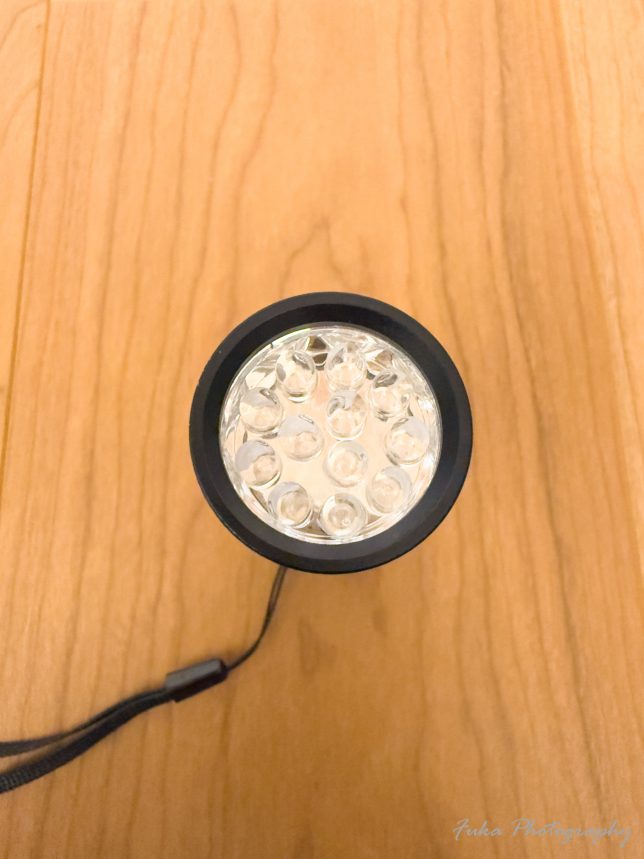 Vansky 「Black Light 12LED UVライト FBA_VS-FL01 JP」 LED部分