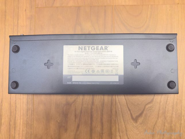 NETGEAR「GS316」 下面