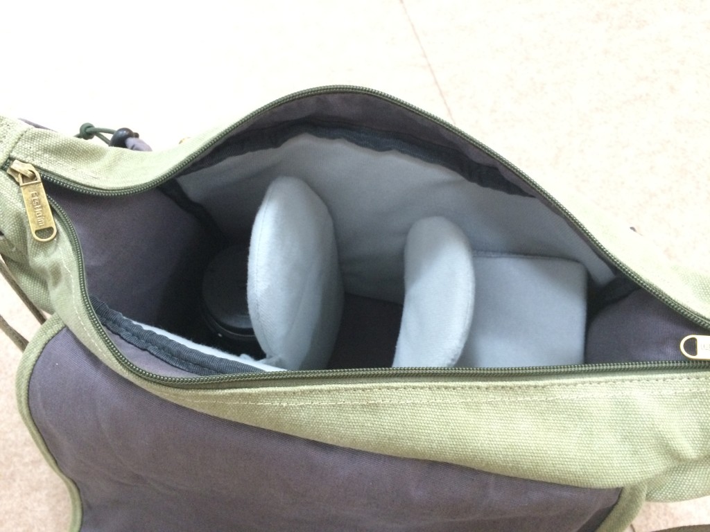 キング ショルダーバッグ ETSHAIM V300 EG CANVAS BAG 7.8L レンズだけ入れた感じ